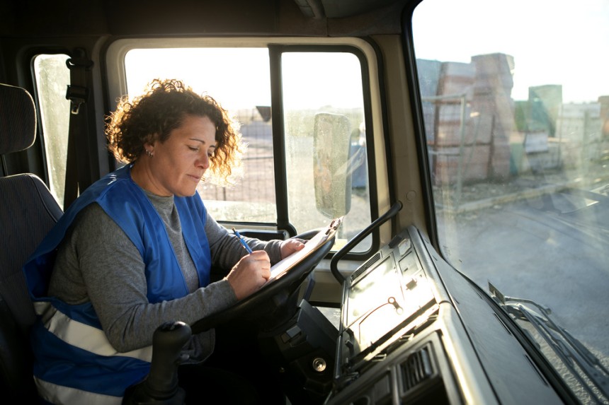 How Truck Driving Schools in Las Vegas Prepare You for Success